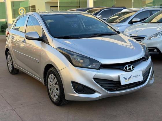 HYUNDAI HB20 1.6 COMFORT 16V FLEX 4P MANUAL HYUNDAI HB20 1.6 COMFORT 16V FLEX 4P MANUAL
